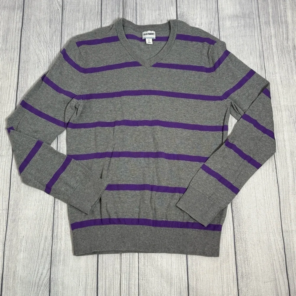 Old Navy boys Gray & Purple Striped V-Neck Sweater Size S 100% Cotton